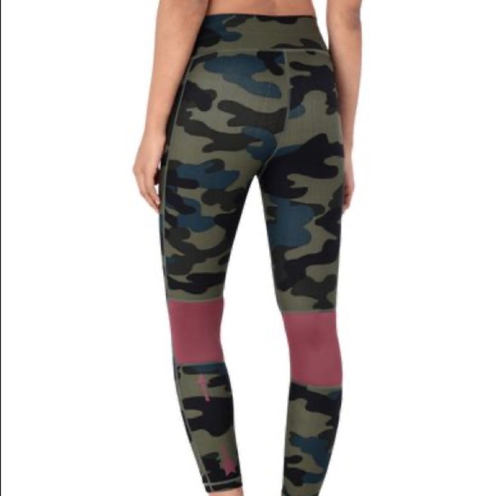 The Upside Army Green Camo Crop Leggings, size 4
